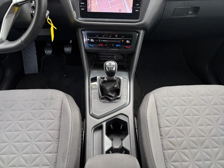 Volkswagen Tiguan 1.5 TSI Life | Draadloos Carplay | Navi | Clima | Camera | Adaptive Cruise | Elektr. Achterklep | LM Velgen | LED-Koplampen