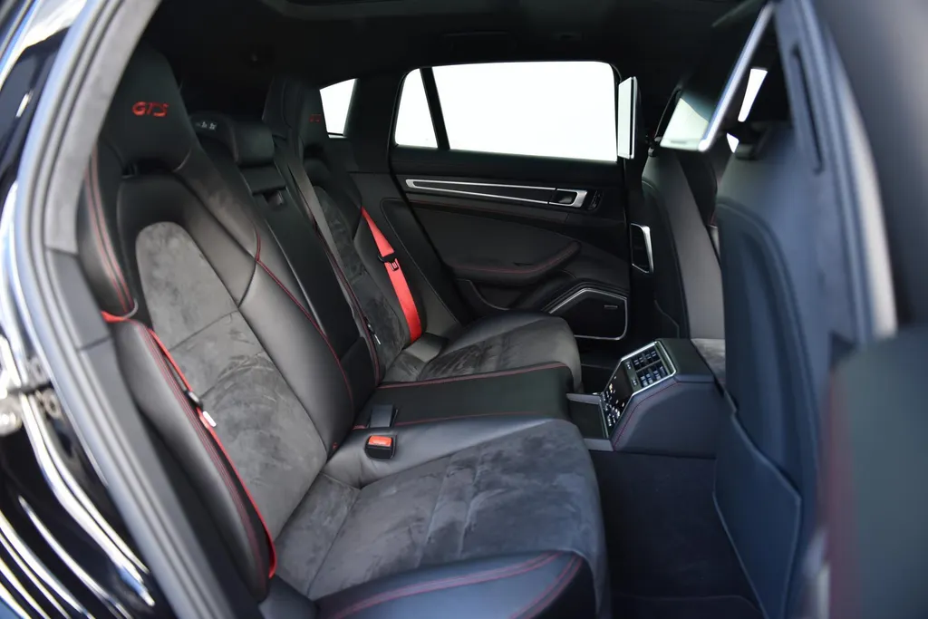 Porsche Panamera Sport Turismo 4.0 GTS