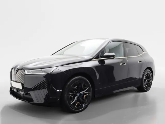 BMW iX