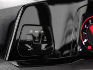 Volkswagen Golf 2.0 TSI 300pk DSG GTI Clubsport · Panoramadak · Leder Vienna · Camera · Harman & Kardon · Stuur- & Stoelverwarming & Stoelverkoeling · Elek. Stoel + Geheugen · Dodehoeksensoren ·