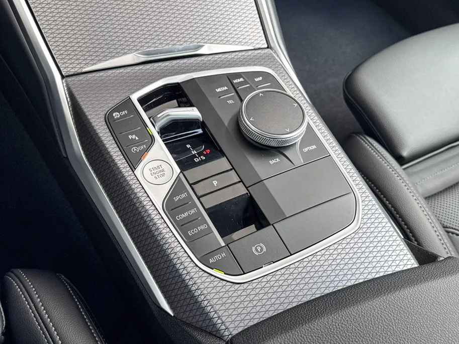 BMW 3 Serie Sedan 320i