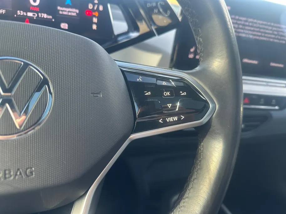 Volkswagen ID.3 First Max 58 kWh | Soh 93,6% | CarPlay | Camera | Stoel- & stuurverwarming | HUD |
