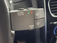 Renault Clio 90PK TCe Limited | Camera | Airco | Cruise Control | Lichtmetalen Velgen | Bluetooth | Keyless Entry | Elektrische Ramen & Spiegels | Parkeersensoren | Armsteun |
