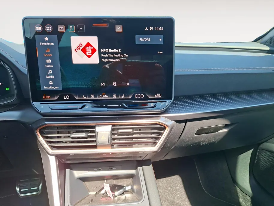 CUPRA Formentor 1.5 TSI e-Hybrid business | 19 inch | Stuurverwarming | Open dak | Trekhaak