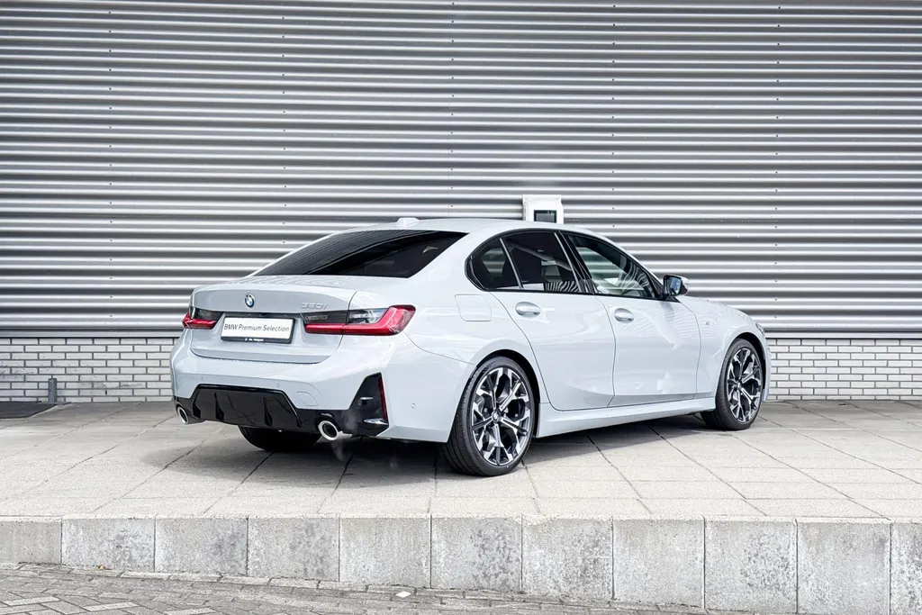 BMW 3 Serie Sedan 320i