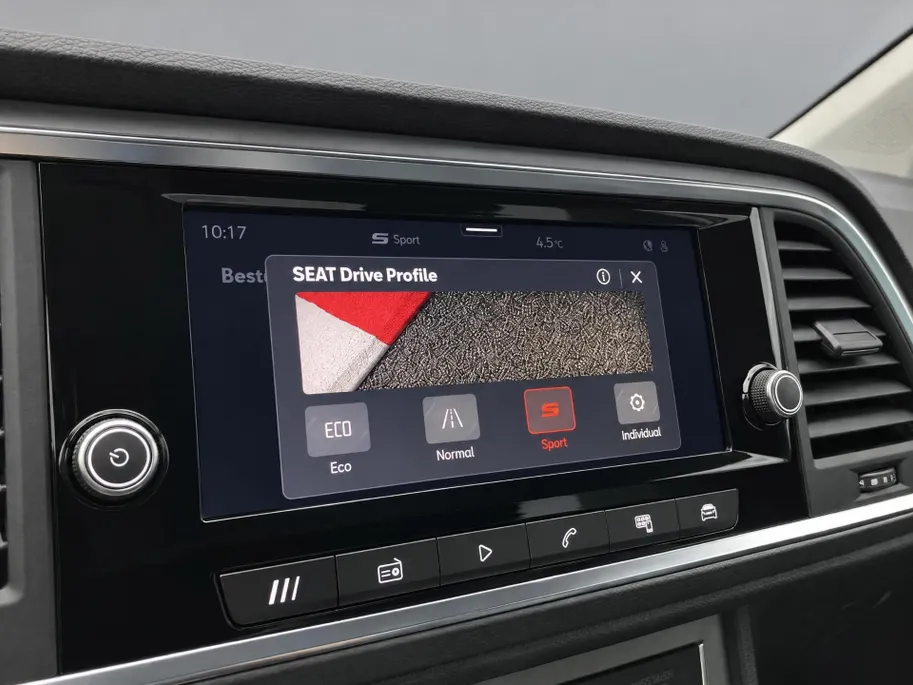 SEAT Ateca 1.5TSI/150PK DSG FR FL · Apple/Android Car Play · Camera + Parkeersensoren · Stoel- & Stuurverwarming · Garantie t/m 22-05-2026