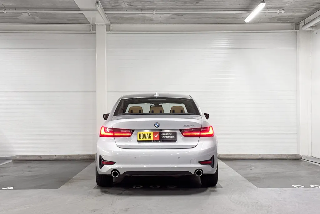 BMW 3 Serie Sedan 330i High Executive Edition
