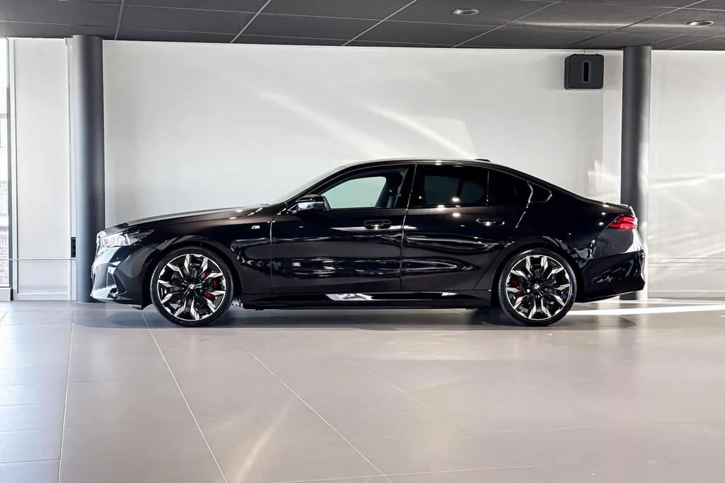 BMW i5 Sedan M60 xDrive 84 kWh
