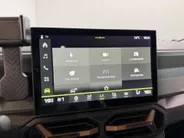 Dacia Bigster 1.8 - 155PK Hybrid Extreme Automaat | 1e eigenaar | 360 Camera | Adaptive Cruise Control | Apple CarPlay/Android Auto | Schuif/Kantel Dak | Lichtmetalen Velgen | Digital Cockpit | Full LED |
