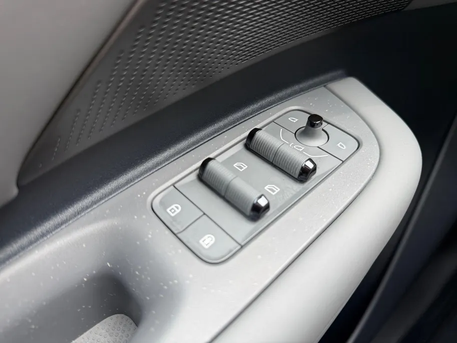 Lynk & Co 02 More 66 kWh 360 Camera | Panodak | Addaptive cruise control | Stuur + stoelverwarming | Rest fabrieksgarantie