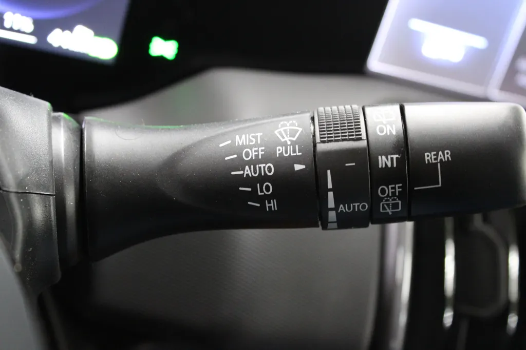 Suzuki e Vitara Style 61 kWh / Stoel + Stuurverwarming / 360° Camera / Navigatie /