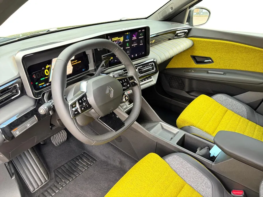 Renault 5 comfort range iconic cinq 52 kWh NU DEZE VOORRAAD AUTO MET 3460,- KORTING , Pack Safety & Advanced Driving Assist , allseason banden , Apple Carplay/Android Auto , stoel en stuurverwarming , navigatiesysteem , veel mooie opties.