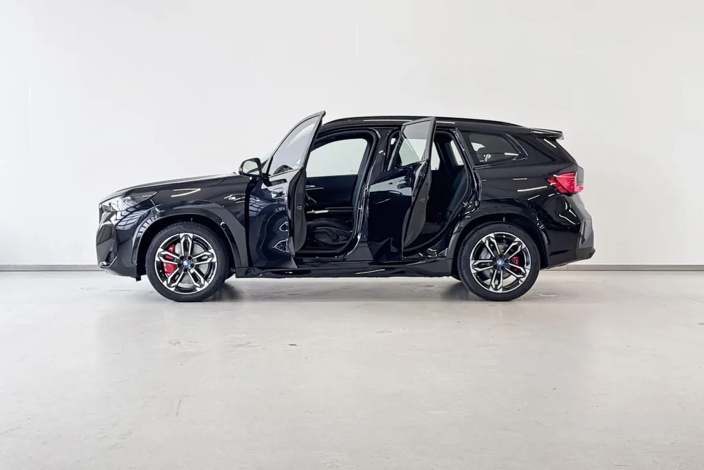 BMW iX1 eDrive20 Premium Pack M Sportpakket Pro