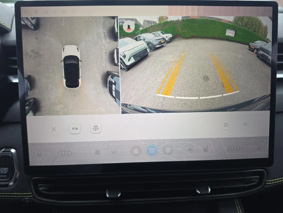 Lynk & Co 01 1.5 More | Navigatie | Climate control | 360Gr camera | Keyless | Stoel + Stuurverwarming