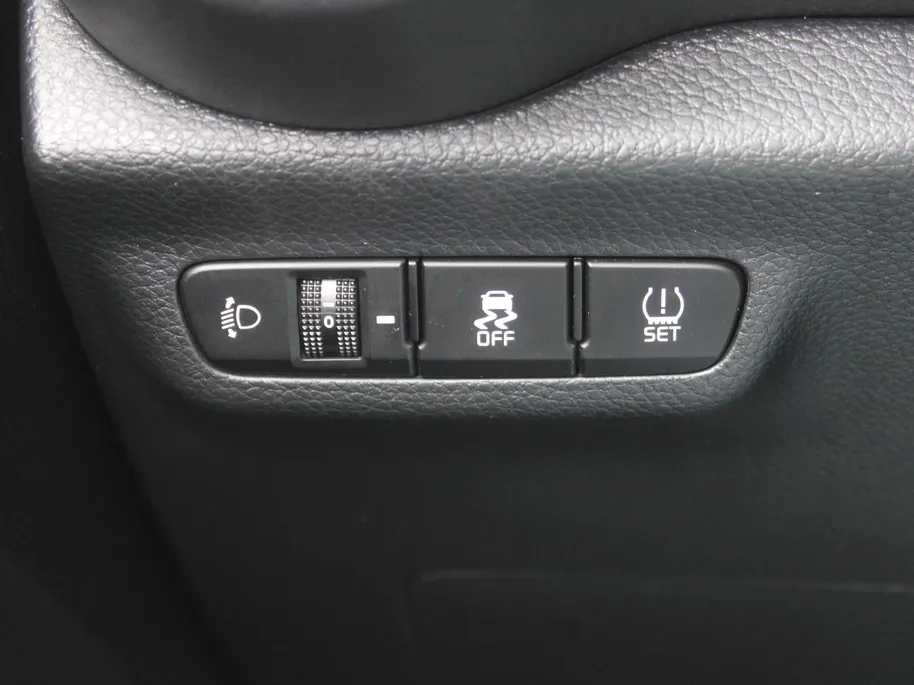 Kia Picanto 1.0 DPI AMT ExecutiveLine | Stuur-/stoelverwarming | Camera | Draadloze telefoonlader | LED | 15' LM | Clima | Cruise | Navi | Automaat |