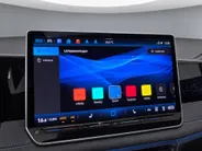 Volkswagen Tiguan 1.5 272pk DSG eHybrid R-Line Edition · Panoramadak · 360 Camera · Wegklapbare Trekhaak · Head-Up · Massage · 20'' Inch · Garantie t/m 22-06-2030 of 100.000km