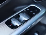 Mercedes-Benz EQE SUV 300 AMG Line 91 kWh l Trekhaak l Keyless l Panoramadak