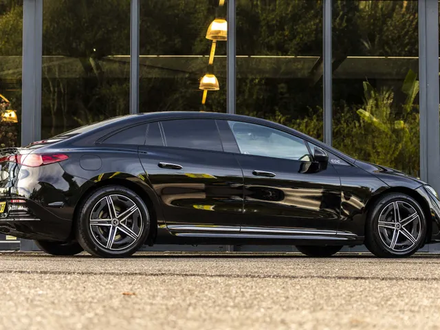 Mercedes-Benz EQE 300 Business Line 89 kWh SOH 95,83%