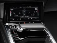 Audi e-tron Sportback 55 quattro S edition 95 kWh 408pk · SOH 99,2% · Panoramadak · 360 Camera · Bang & Olufsen Sound · Afneembare Trekhaak · Matrix LED · Apple/Android Car Play ·