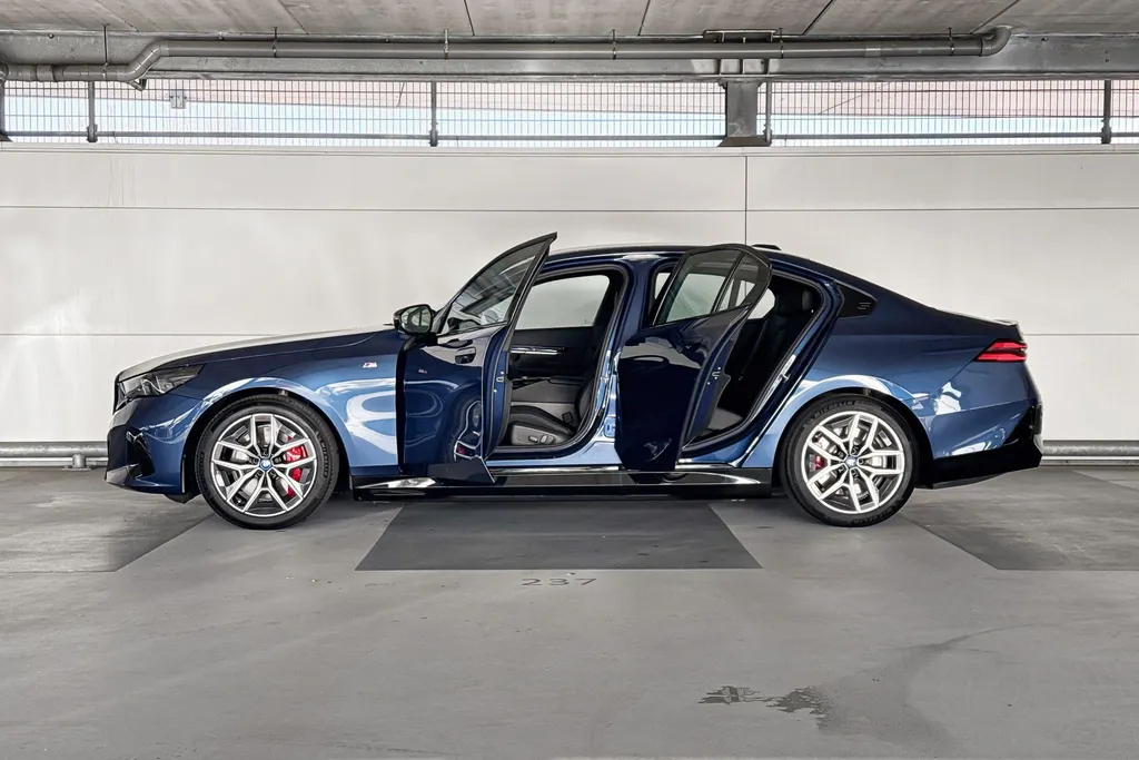 BMW i5 Sedan M60 xDrive 84 kWh