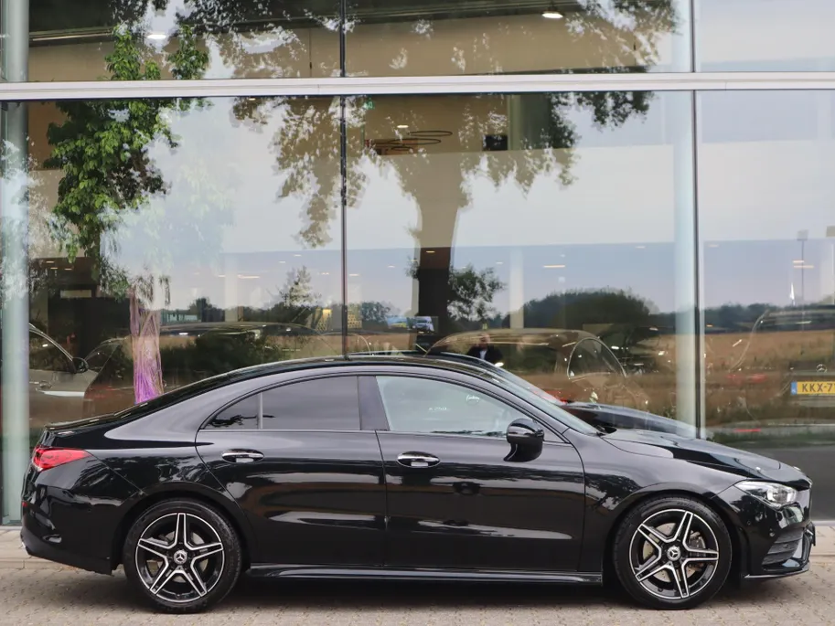 Mercedes-Benz CLA 200 Business Solution AMG