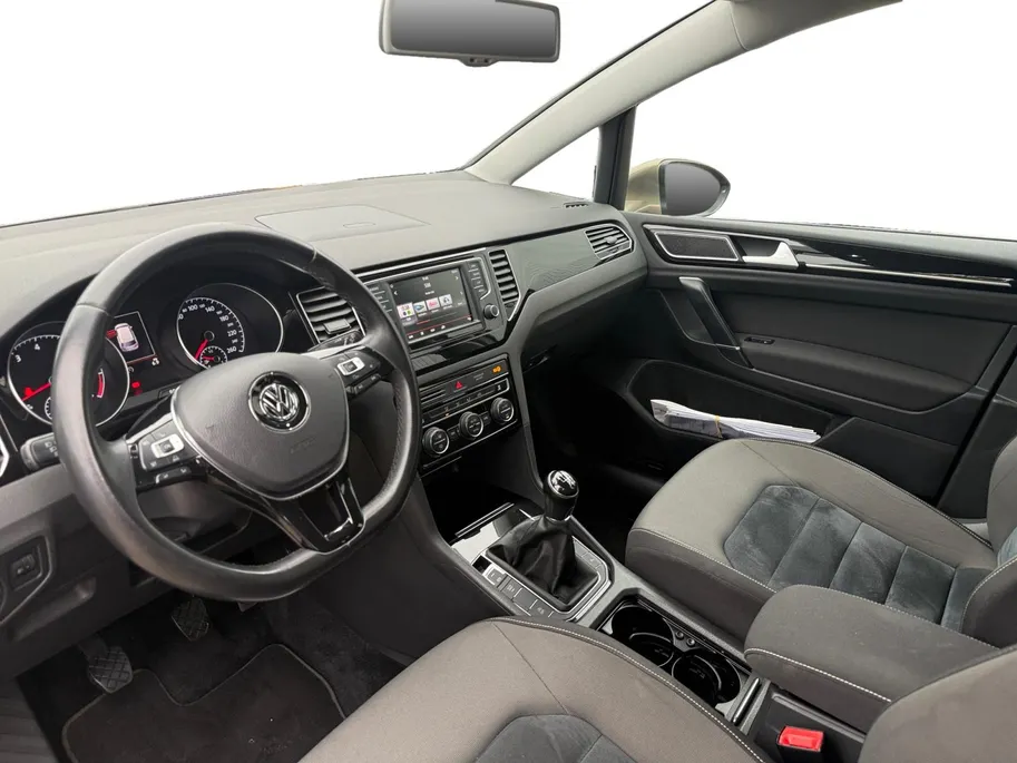 Volkswagen Golf Sportsvan 1.4 TSI Highline | 1e Eigenaar | Trekhaak | Achteruitrijcamera | Navigatie | Elektr. Inklapbare spiegels | 12 maanden garantie! |