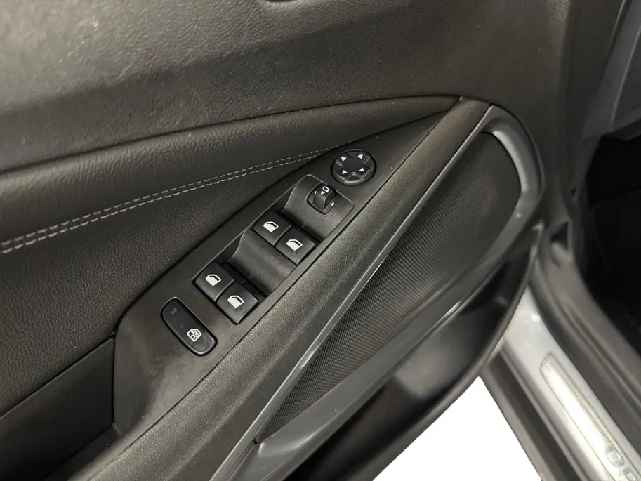Opel Crossland 1.2 Turbo Elegance | Vaste Trekhaak | Navigatie | Achteruitrijcamera | Cruise Control | Climate Control | Apple CarPlay/Android Auto
