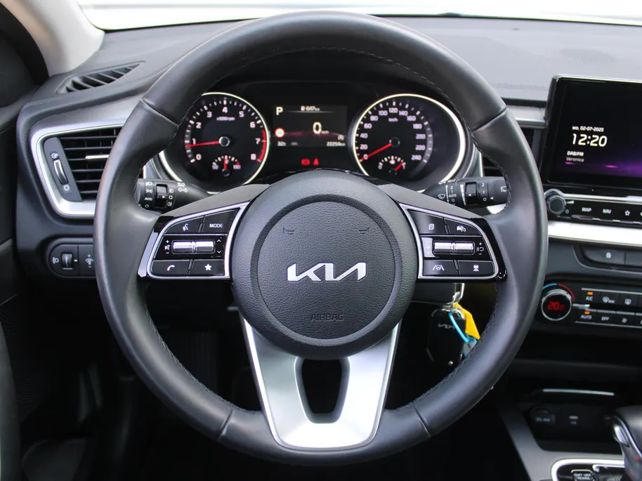 Kia Ceed Sportswagon 1.5 T-GDi DynamicLine | Airco | Cruise | Camera | Navi | 16' LM | LED | PDC |