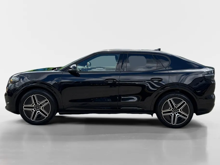 Ford Capri Premium Standard Range RWD 52 kWh | Uit Voorraad Leverbaar | €3.500,- Ready Set Ford Bonus | 374km WLTP Rijbereik | Warmtepomp | Draadloze Apple Carplay & Android Auto | B&O Premium Audio | Verwarmbare Voorstoelen | Adaptieve Cruise Control
