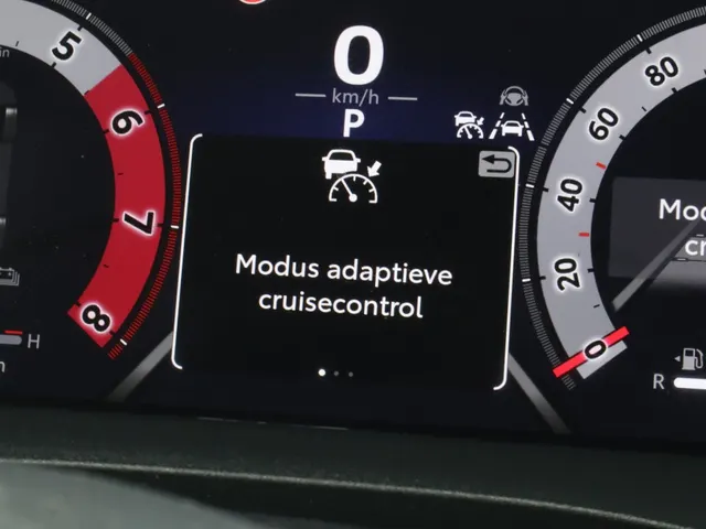 Toyota Yaris 1.5 Hybrid 130 Executive JBL | Head-up | Stuur en stoelverwarming VERKOCHT