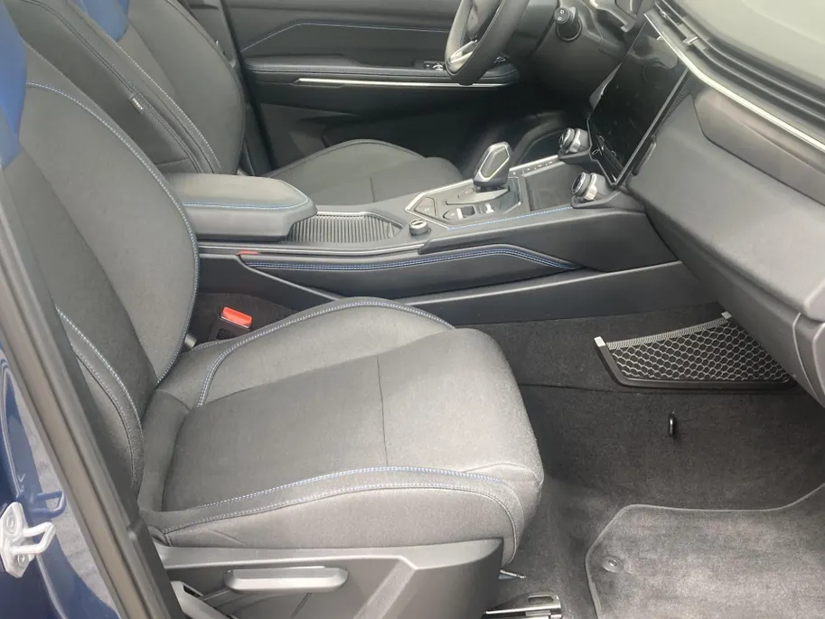Lynk & Co 01 1.5 PHEV 261PK 1800KG Trekgewicht- Panorama Dak