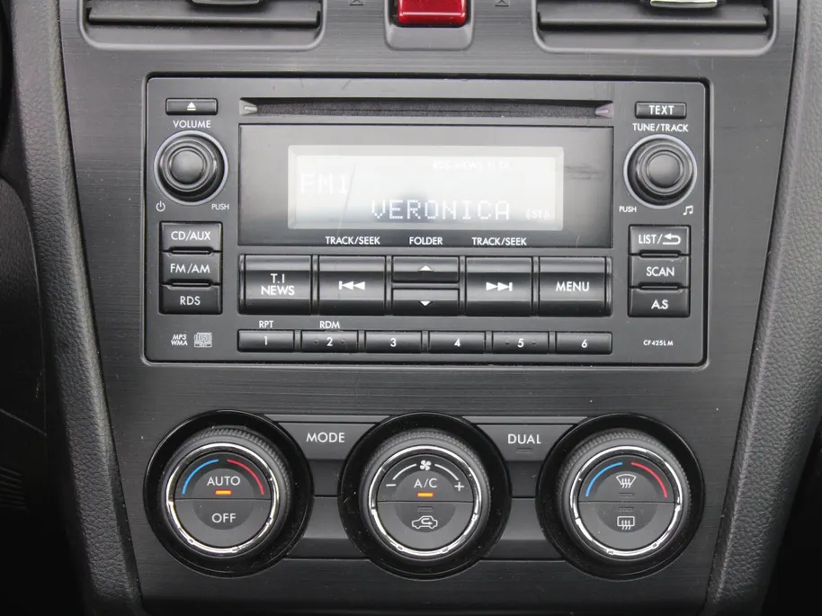 Subaru Forester 2.0 Luxury Plus | Trekhaak | Camera | Stoelverwarming | Schuifdak | 17' LM | Clima | Xenon | Parkeersensor v+a | All seasons |