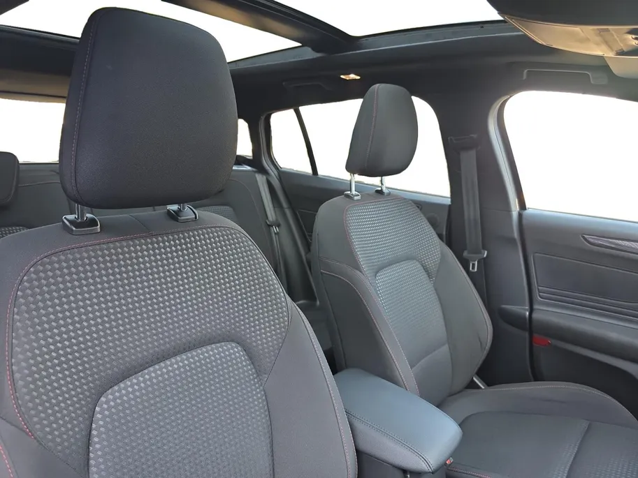 Ford Focus Wagon 1.0 EcoBoost Hybrid ST Line X Business | 1e eigenaar | Dealer onderhouden! | Panoramadak | Winterpack | Adapt. Cruise | B&O Audio | 18' inch velgen | 12 maanden garantie