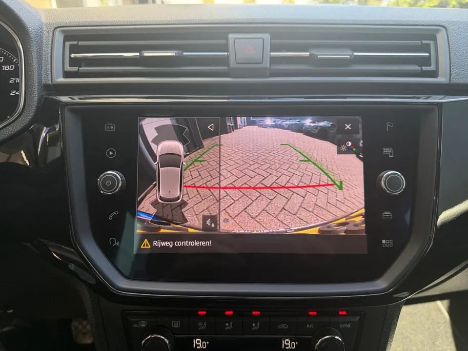 SEAT Ibiza 1.0 TSI FR Business Intense | Camera | Parkeersensoren | Apple Carplay & Android Auto | Cruise & Climate Control | Navigatie | 12 Maanden BOVAG Garantie