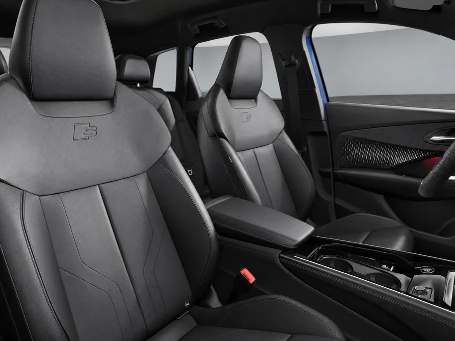 Audi Q3 e-hybrid S edition 272 PK · Tech plus · Trekhaak elek. wegklapbaar · Optiekpakket zwart
