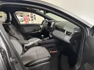 Renault Clio 90PK TCe GPF Techno | 9,3' Navi | Climate Control | Apple CarPlay/Android Auto | Camera | Cruise Control | Parkeersensoren | Full LED | Lichtmetalen Velgen | Digital Cockpit | Licht & Regen Sensor |