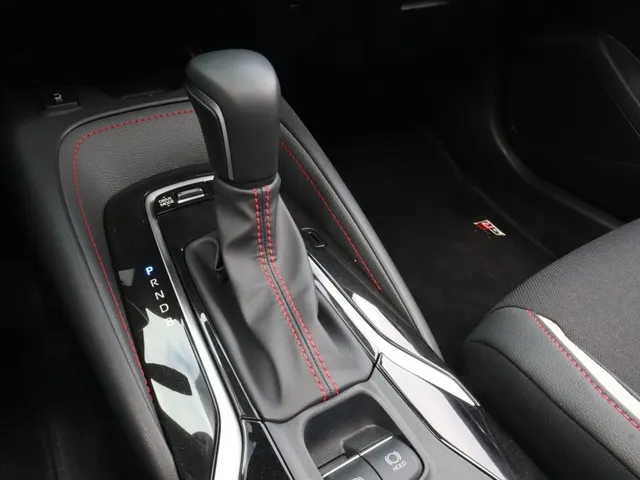 Toyota Corolla Touring Sports Hybrid 140 GR Sport | Schuif/Kantel Dak | Headup Display | Apple/Android Auto |
