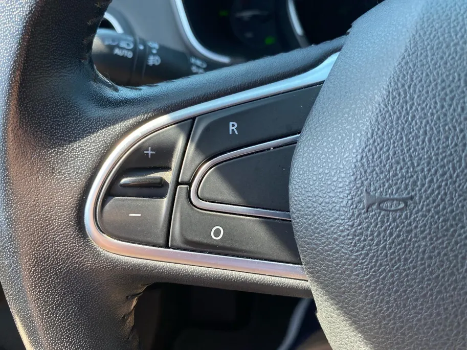 Renault Mégane Estate 1.3 TCe Limited Automaat | Navi | trekhaak | stoelverwarming | cruise control | etc.