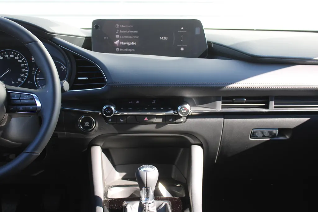 Mazda 3 2.0 e-SkyActiv-G 122PK 6MT Exclusive-line | Leder | Bose Audio | 360° Camera | Elek. stoelverstelling | Keyless | Heads up Display |