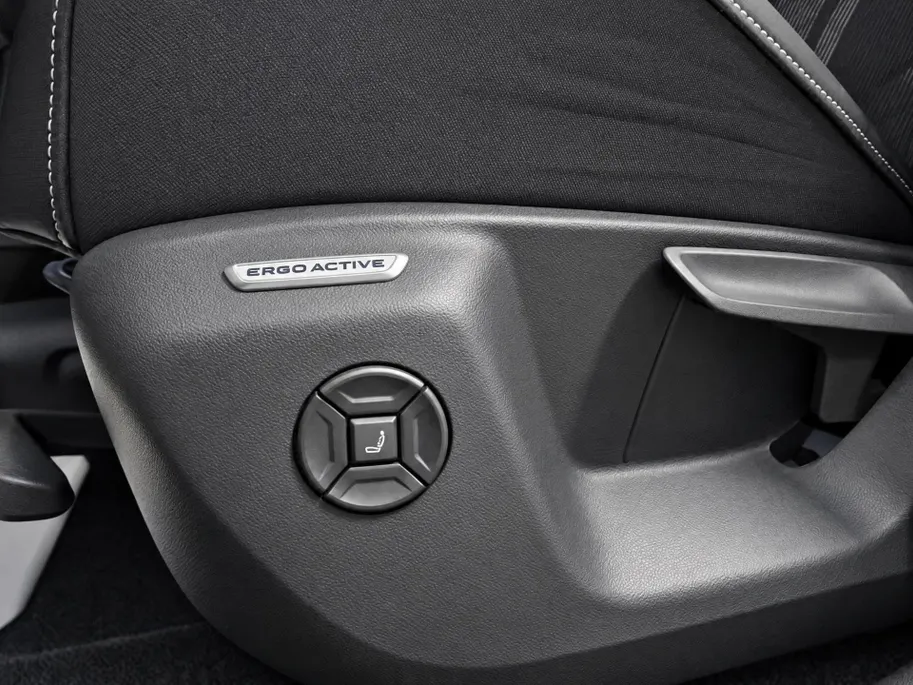 Volkswagen Tiguan 1.5 272pk DSG eHybrid R-Line Edition · Panoramadak · 360 Camera · Wegklapbare Trekhaak · Massage · Black style · 20'' Inch · Garantie t/m 22-06-2030 of 100.000km