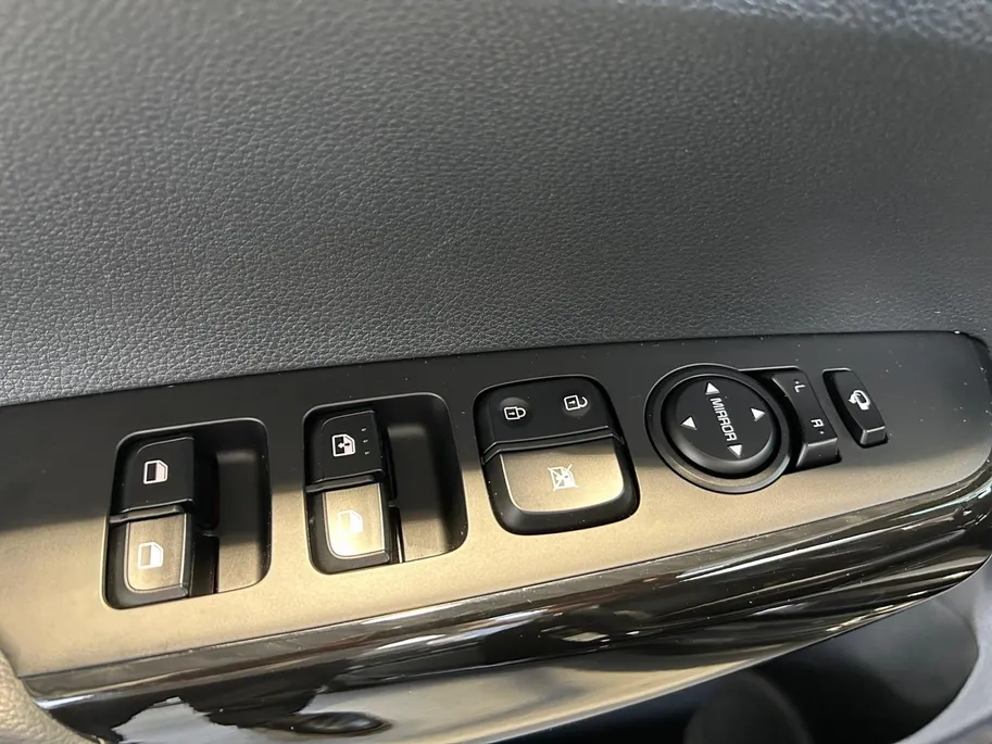 Kia Picanto 1.0 DPI GT-Line Automaat | Apple Carplay / Android Auto | Navigatiesysteem | Stoel + Stuurverwarming | Elektrisch Bedienbaar Schuif / Kanteldak | Parkeersensoren + Camera Achter | Cruise Control | Dodehoekdetectie + Correctie | Lichtsensor | 16'Lichtmetal