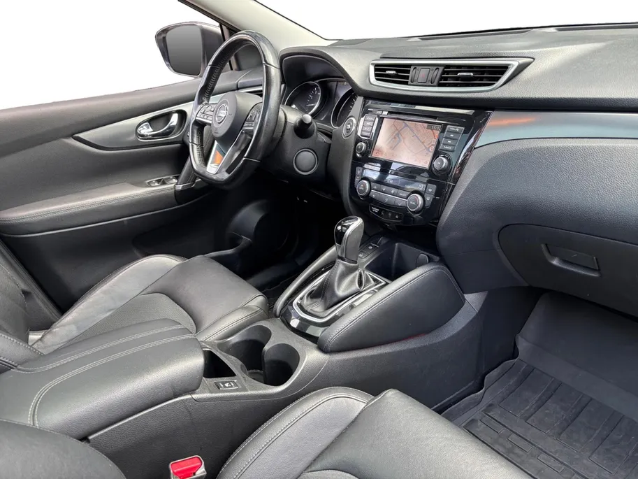 Nissan QASHQAI 1.3 DIG-T Tekna | Elektrische bestuurderstoel | Garantie t/m 2029 | Trekhaak | 360 graden camera | Automaat
