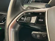 Audi e-tron 55 300KW/408pk Quattro S edition 95 kWh Panoramadak · 360 Camera · B&O Audio · Leder · Stoelverwarming · Luchtvering · 21'' Inch ·
