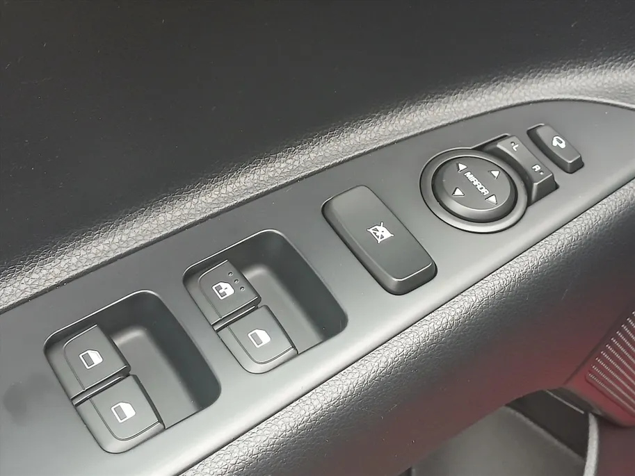 Kia Stonic 1.0 T-GDi 100pk DynamicPlusLine / Clima / Cruise / Camera