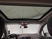 Renault Captur 0.9 TCe Version S | Navigatie | Airco | Cruise Control | Bluetooth | Parkeersensoren | Lichtmetalen Velgen | panoramadak