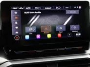 SEAT Leon 1.4 TSI eHybrid PHEV 204pk DSG FR Business Intense · Camera · Stuur- & Stoelverwarming · Parkeer assistent · Apple/Android Car Play · Sportstoelen ·
