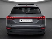 Audi Q6 e-tron Advanced quattro 100 kWh 388PK · Panoramadak · Leder · Trekhaak · 360°Camera · Garantie t/m 25-10-2030 of 100000km.