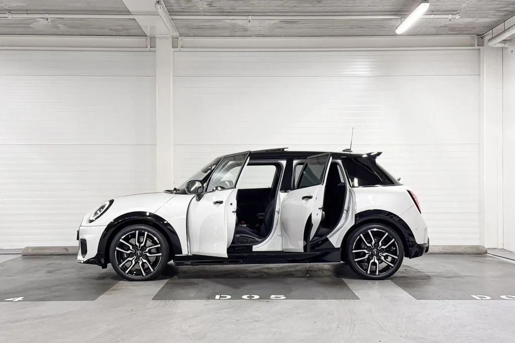 MINI Cooper 5-deurs Cooper S John Cooper Works