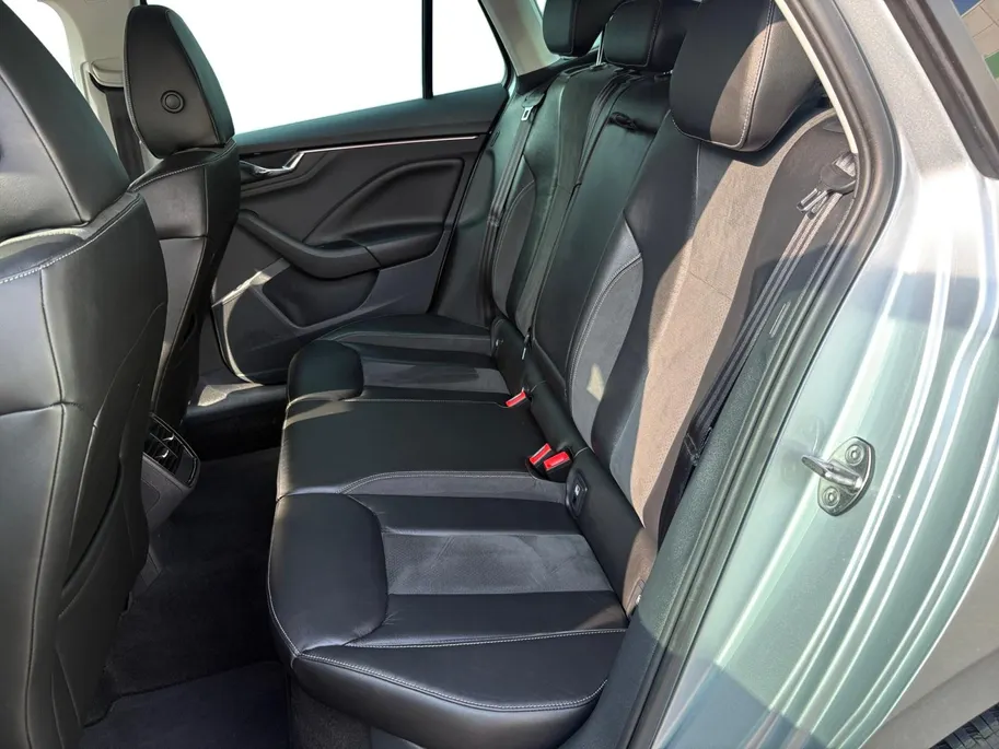 Škoda Kamiq 1.0 TSI Business Edition | Navi | Parkeersensoren V+A | Virtual Cockpit | Lichtmetalen Velgen | Premium Sound System | Keyless Go | Apple Carplay | Android Auto | 12 maanden Bovag Garantie