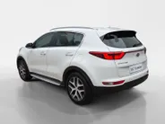 Kia Sportage 1.6 GDI DynamicLine | Dealer Onderhouden | Stoelverwarming voor en achter | camera | Navigatie | Cruise Control | LM Velgen 17' | Lader | 12 Maanden BOVAG Garantie |